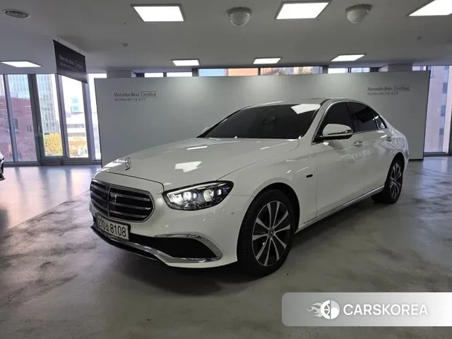 Mercedes-Benz E-Class W213 2021 Белый из Кореи