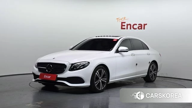 Mercedes-Benz E-Class W213 2020 Белый из Кореи