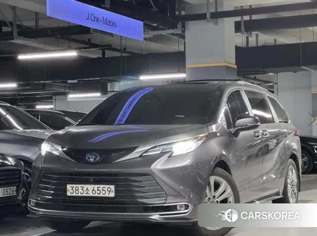 Toyota Sienna 4th Generation 2021 Серый из Кореи