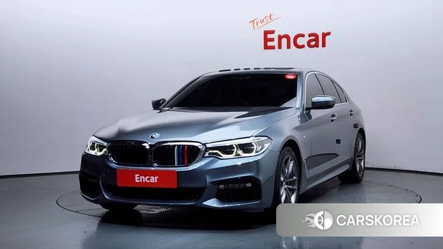 BMW 5 Series (G30) 2018 Светло-серебряный цвет из Кореи