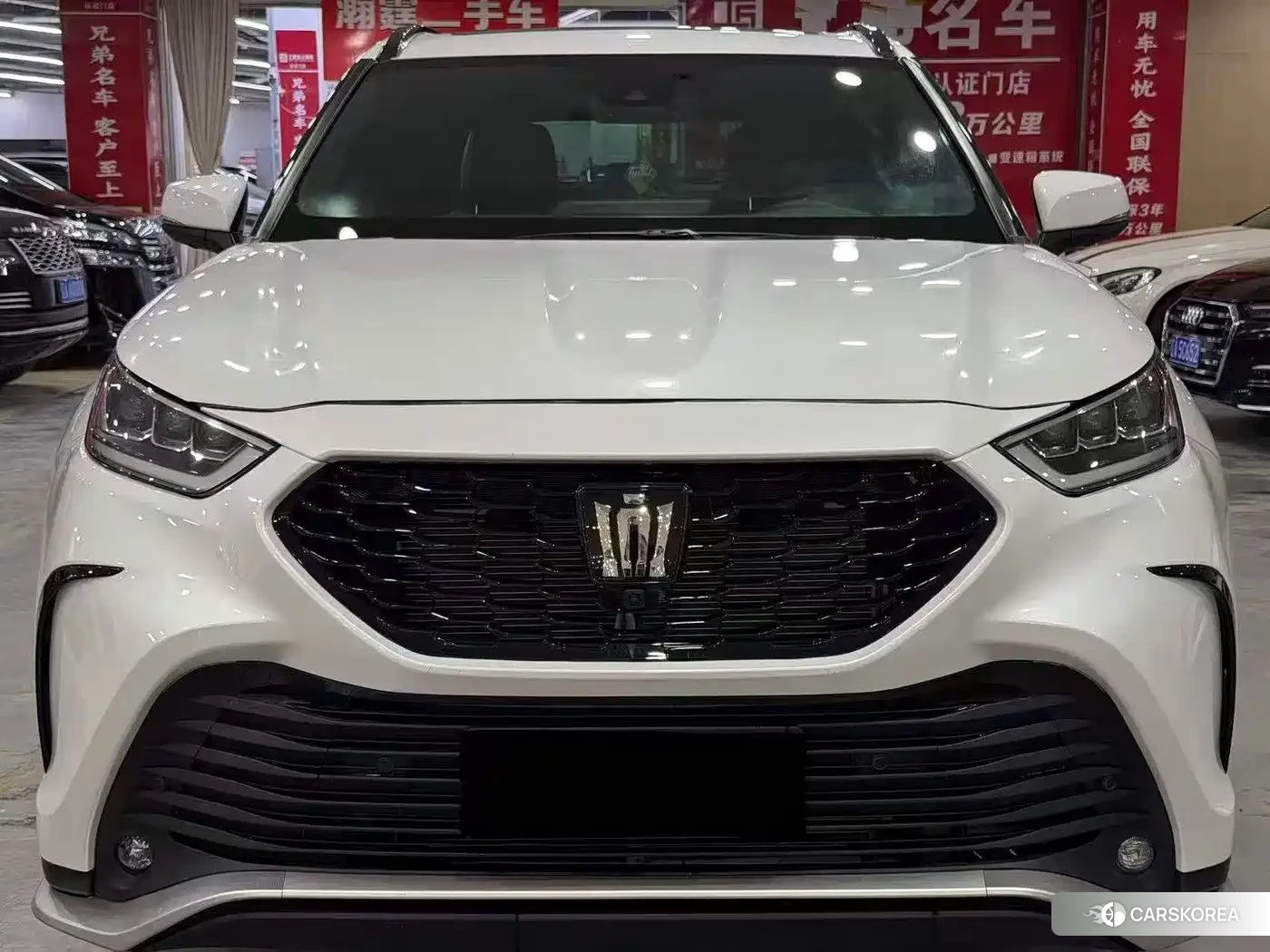 Toyota Crown Lufang 2025 Белый из Китая