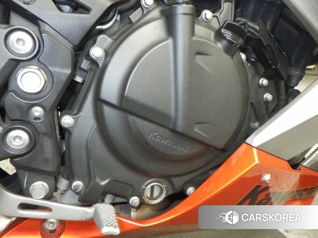 Engine photo