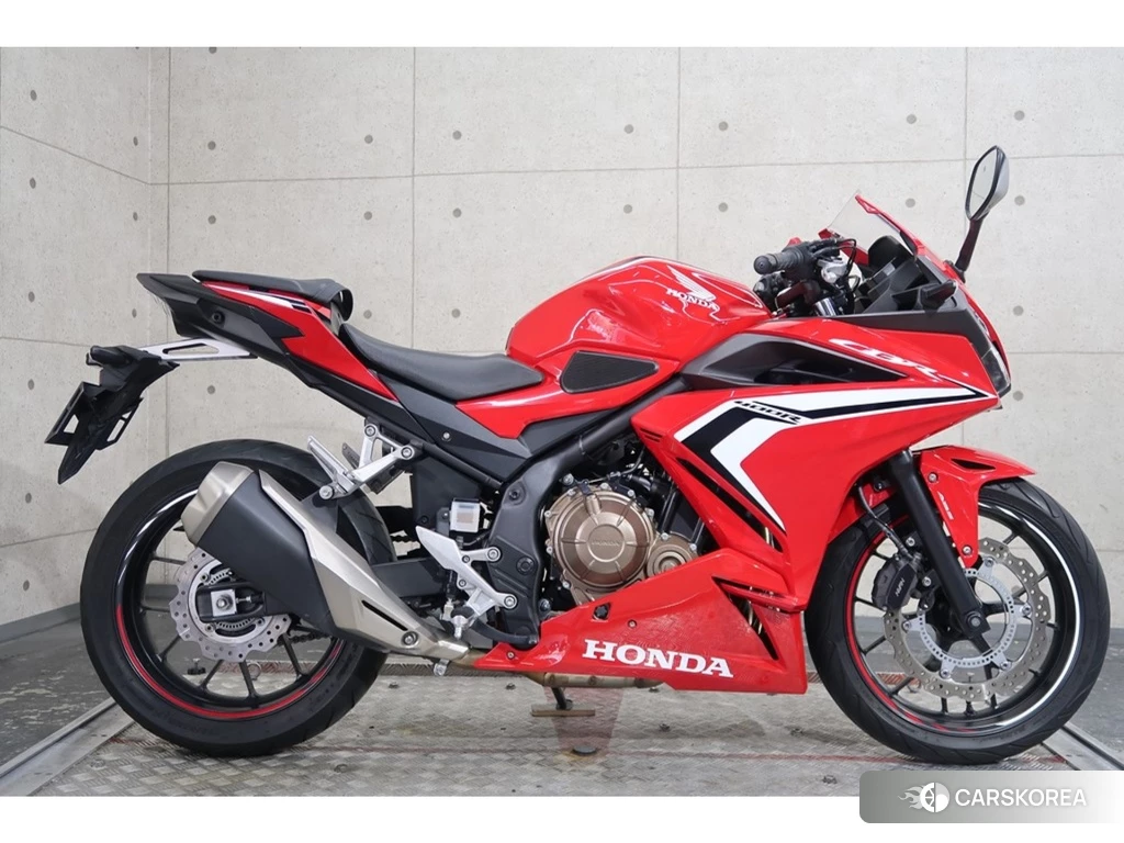 Проданный Honda CBR400R 2021 из Японии