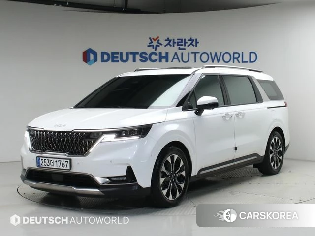 Kia Carnival 4th generation 2023 Белый из Кореи