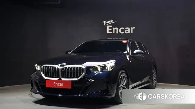 BMW 5 Series (G60) 2025 Черный из Кореи