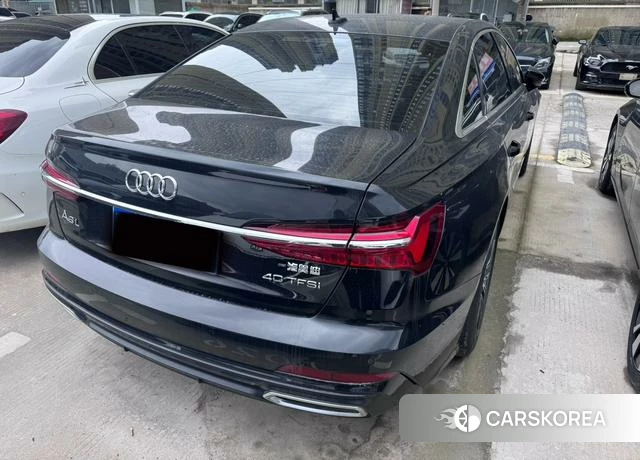Audi A6L 2022 Черный из Китая