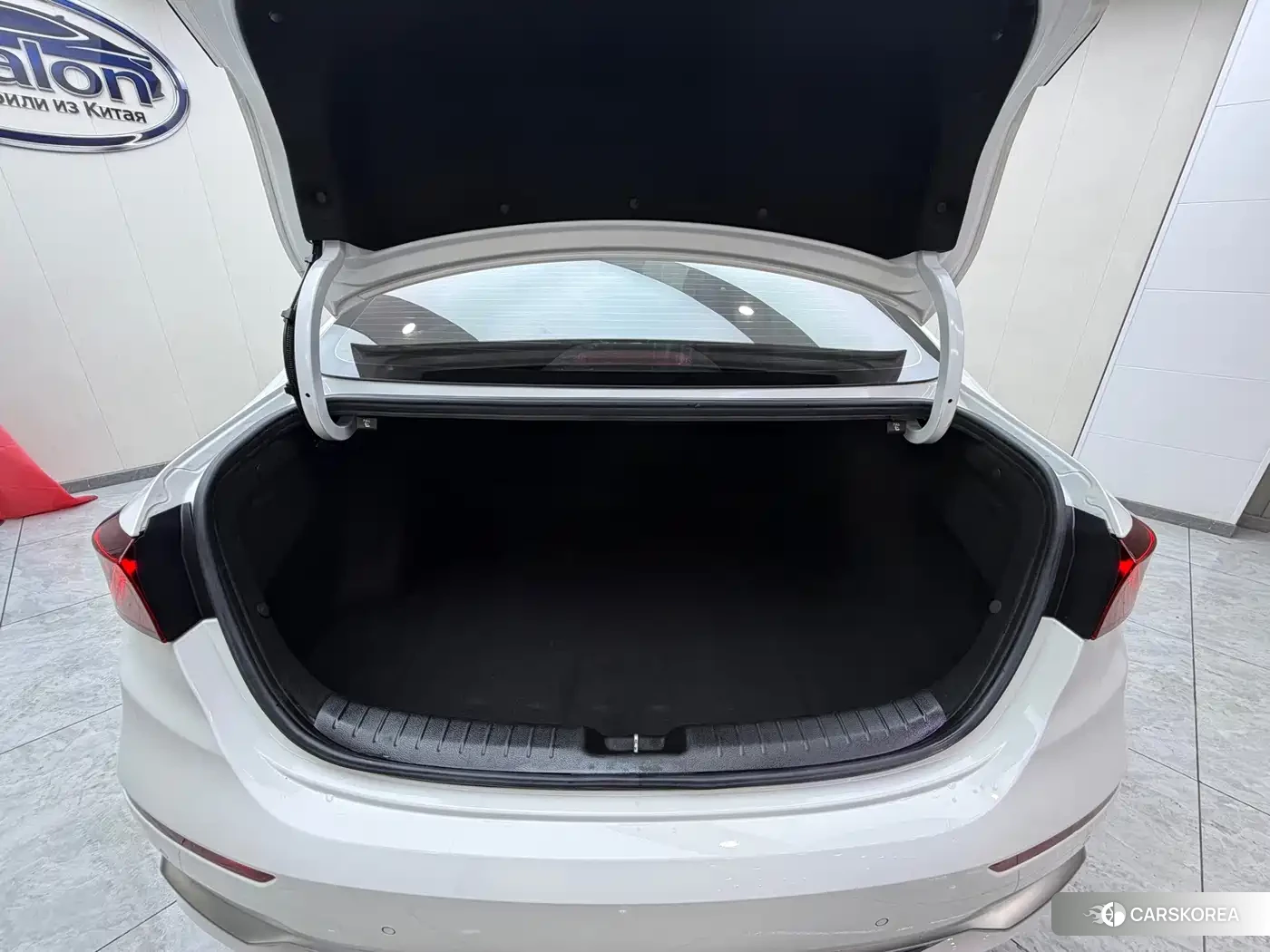 Kia K3 2023 Белый из Китая