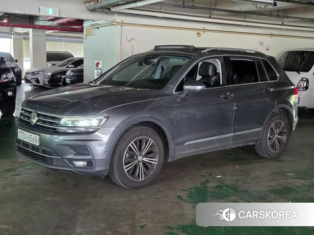 Volkswagen Tiguan second Generation 2020 Серый из Кореи
