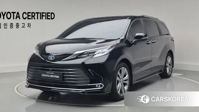 Toyota Sienna 4th Generation 2025 Черный из Кореи