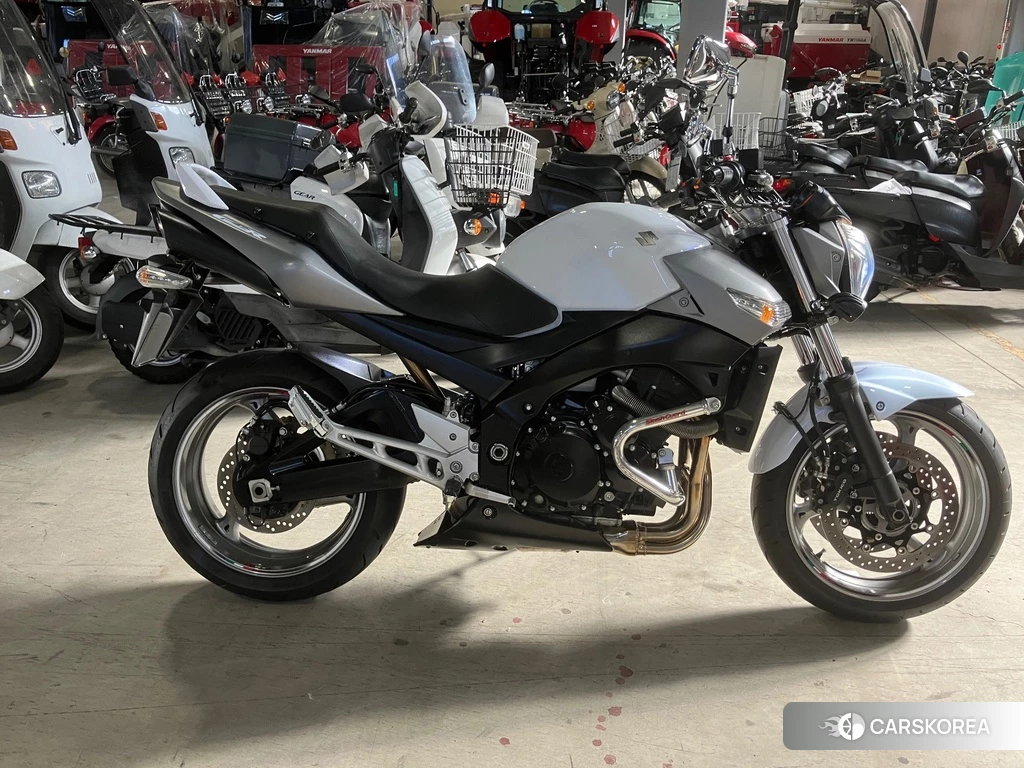 Проданный Suzuki GSR400 ABS 2013 из Японии