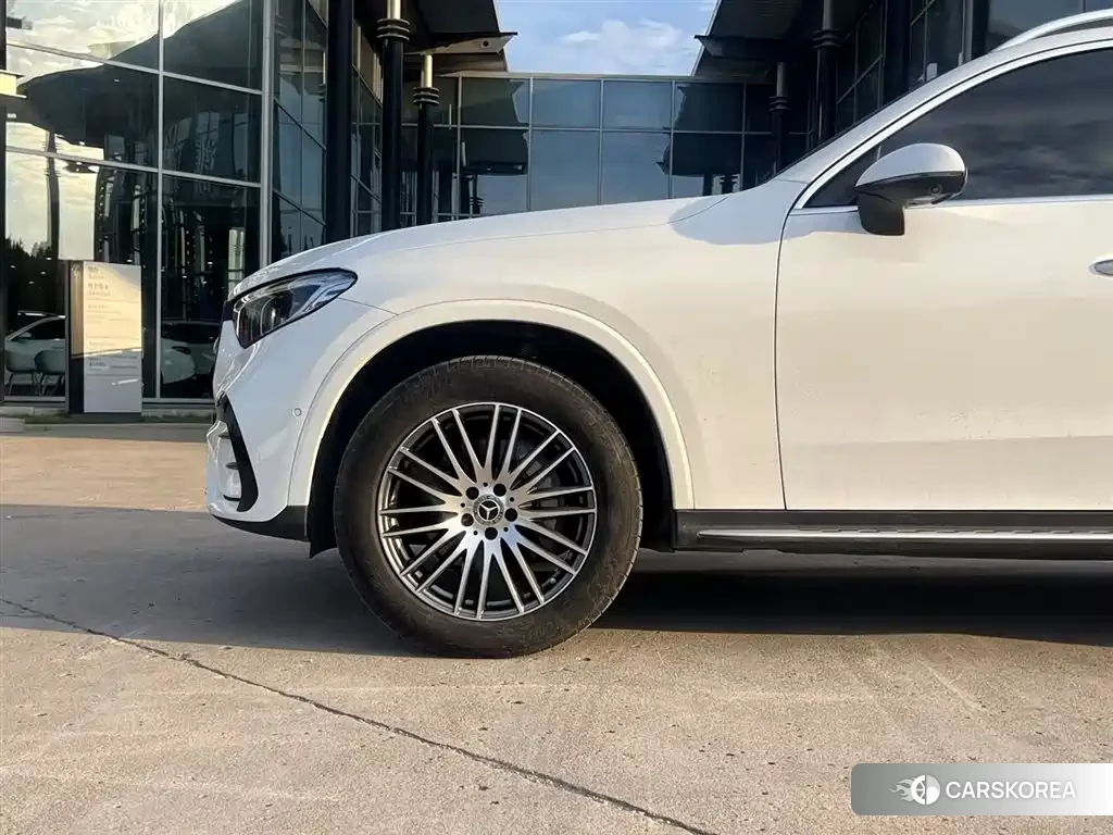 Mercedes-Benz GLC 2024 Белый из Китая