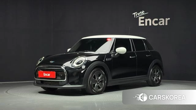 Mini Cooper 2023 Черный из Кореи