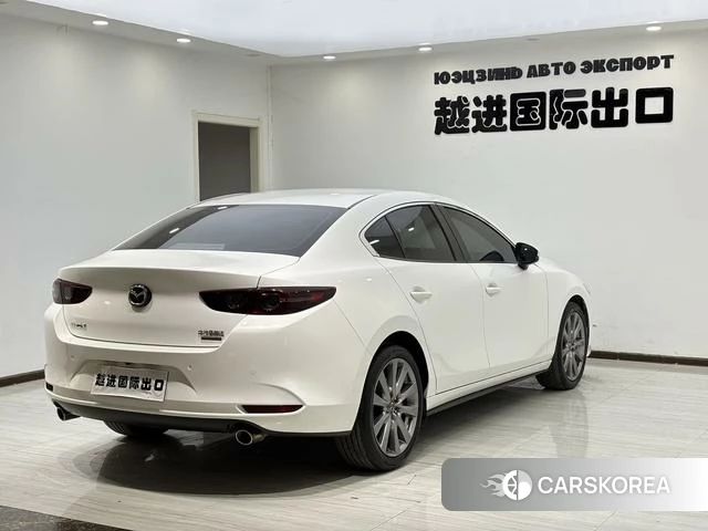 Mazda 3 Angkesaila 2023 Белый из Китая