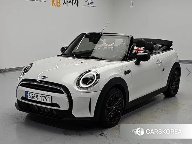 Mini Cooper Convertible 2024 Белый из Кореи