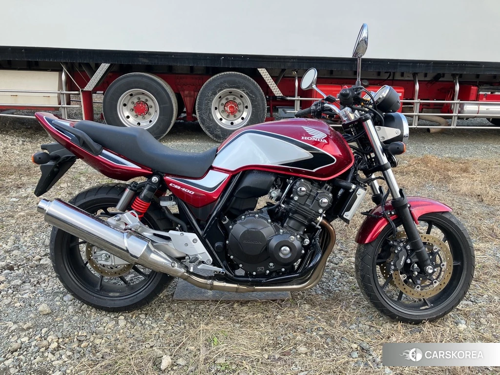 Проданный Honda CB400SF 2022 из Японии, фото 2