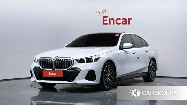 BMW 5 Series (G60) 2023 Белый из Кореи