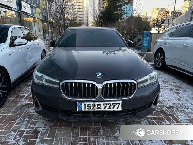 BMW 5 Series (G30) 2021 Черный из Кореи