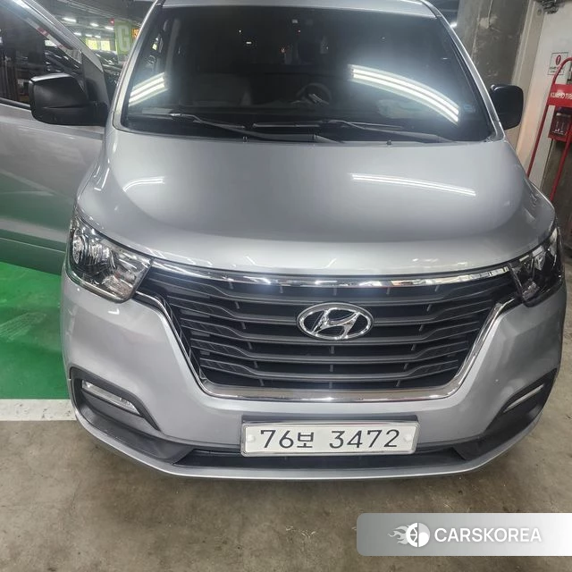 Hyundai The New Grand Starex 2018 Серебристо-серый из Кореи