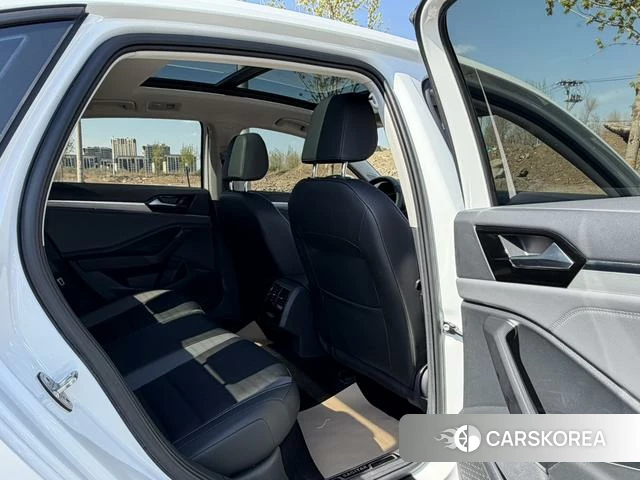 Volkswagen Sagitar 2021 Белый из Китая
