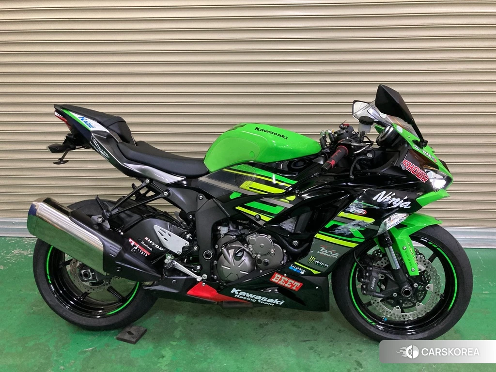 Проданный Kawasaki NINJA ZX-6R 2019 из Японии, фото 2