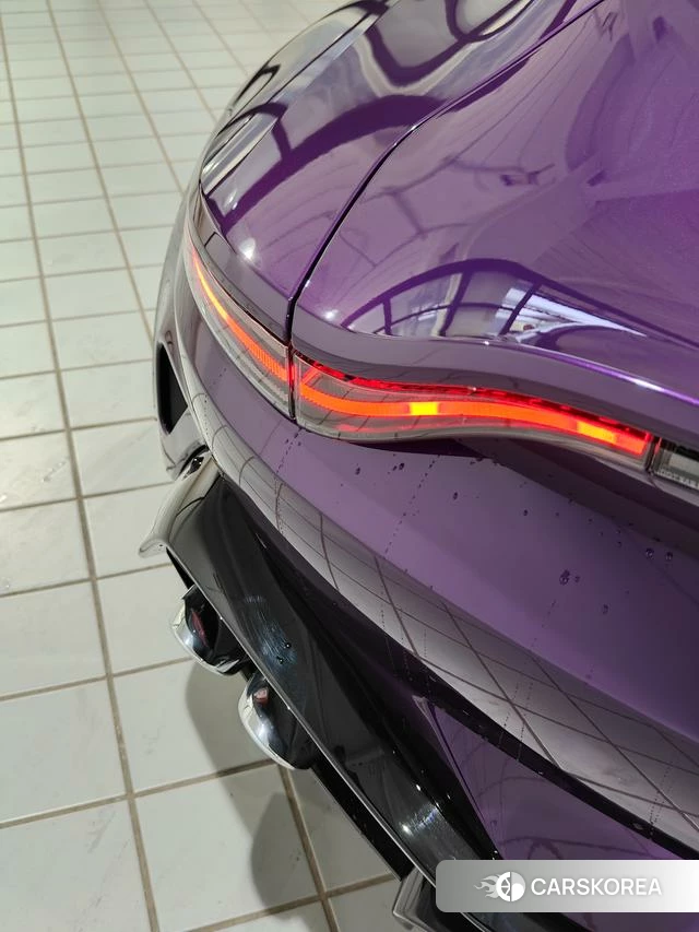 Aston Martin Vantage 2024 Фиолетовый из Китая