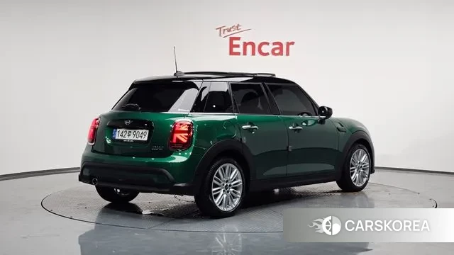 Mini Cooper 2021 Зеленый из Кореи