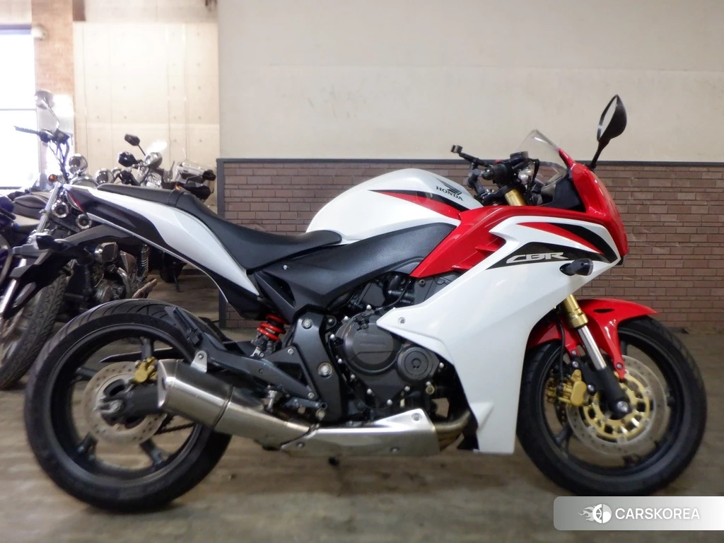 Проданный Honda CBR600F 2016 из Японии