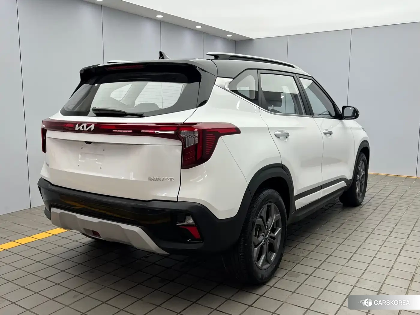 Kia Seltos 2023 Белый из Китая, фото 2