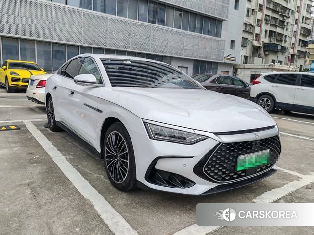 BYD Han DM 2023 Белый из Китая