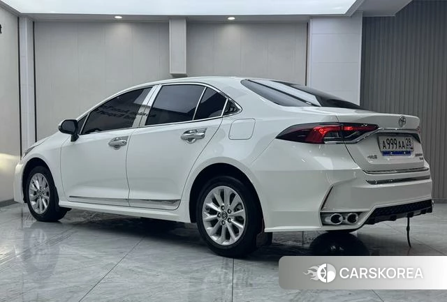 Toyota Corolla 2022 Белый из Китая
