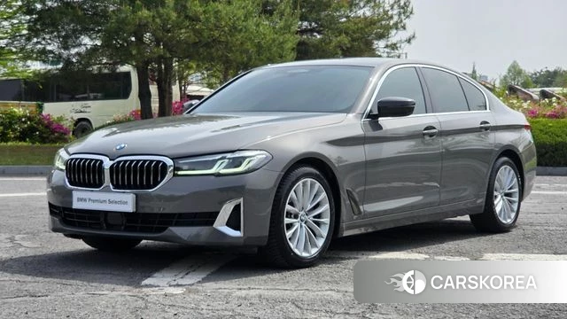 BMW 5 Series (G30) 2022 Серый из Кореи