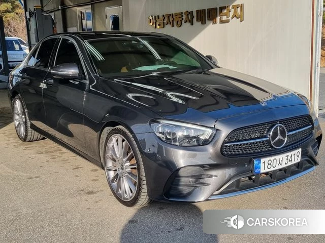 Mercedes-Benz E-Class W213 2021 Серый из Кореи