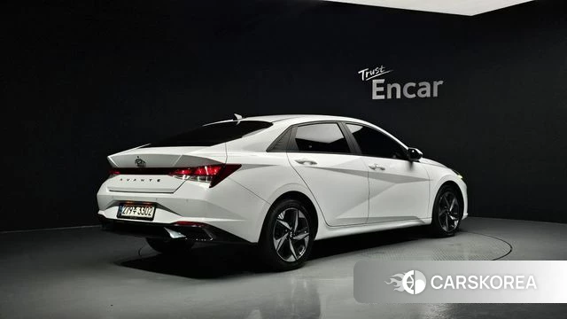 Hyundai Avante (CN7) 2021 Белый из Кореи