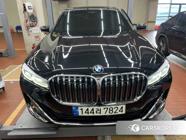 BMW 7 Series (G11) 2022 Черный из Кореи