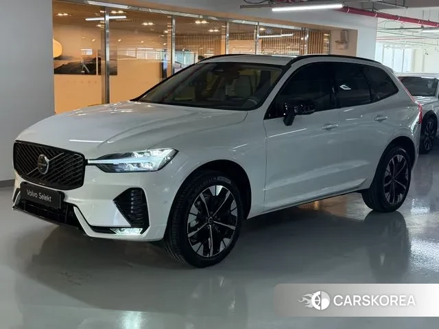 Volvo XC60 second Generation 2025 Белый из Кореи