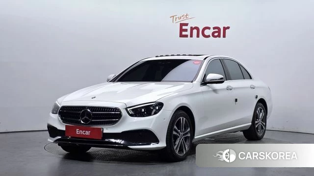 Mercedes-Benz E-Class W213 2022 Белый из Кореи