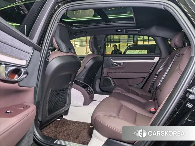 Volvo S90 2025 Черный из Китая