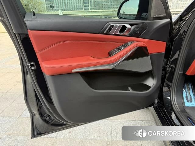 BMW X5 M 2023 Черный из Китая