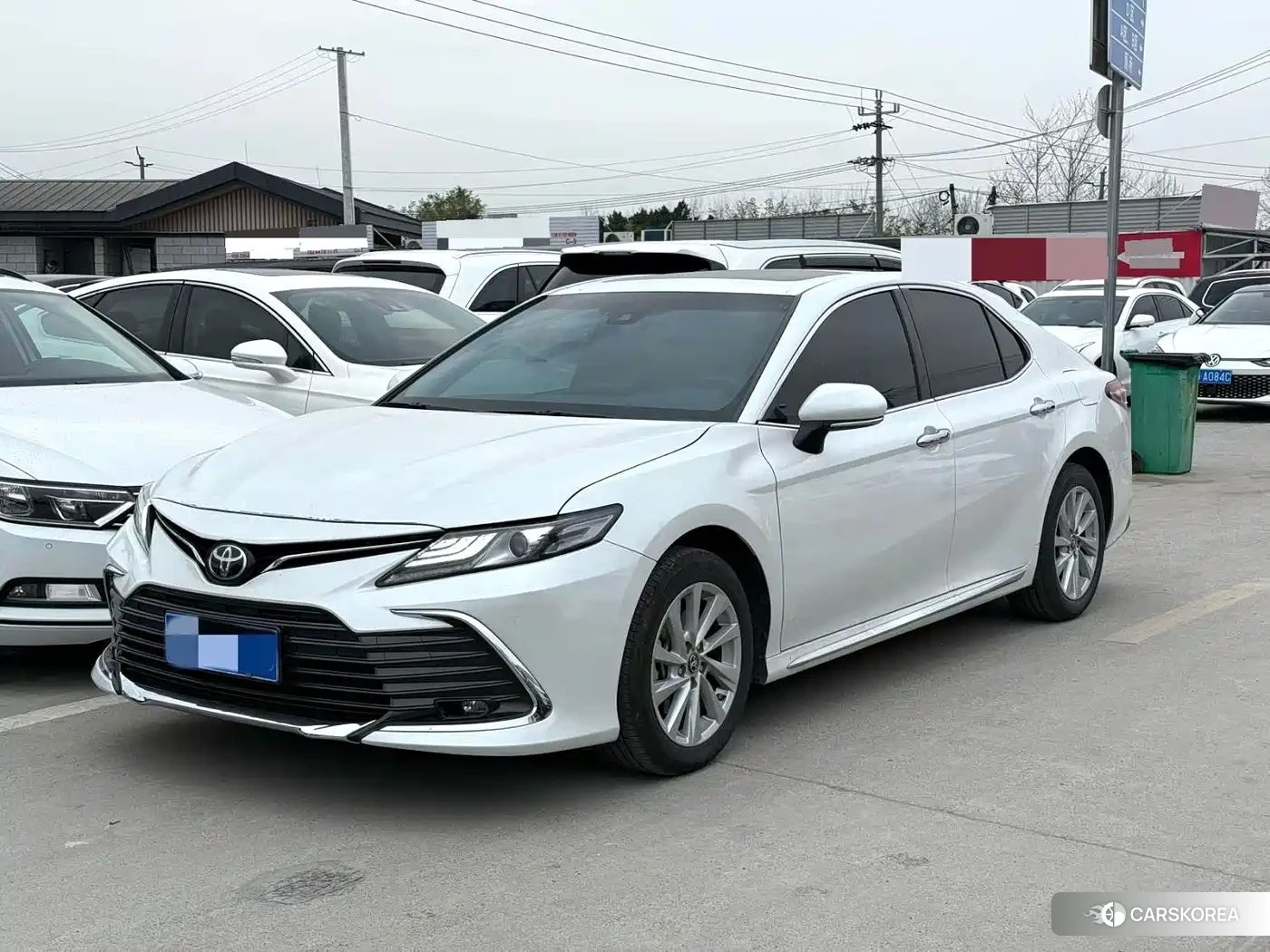 Toyota Camry 2023 Белый из Китая