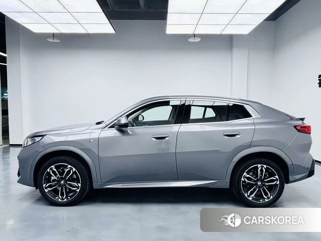 BMW X2 (import) 2025 Темно-серый из Китая