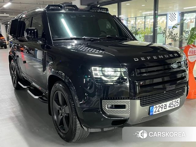 Land Rover Defender (L663) 2023 Черный из Кореи