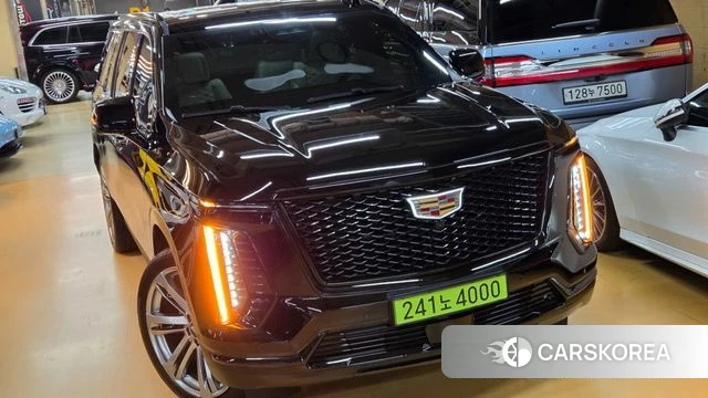 Cadillac Escalade 5th Generation 2025 Черный из Кореи