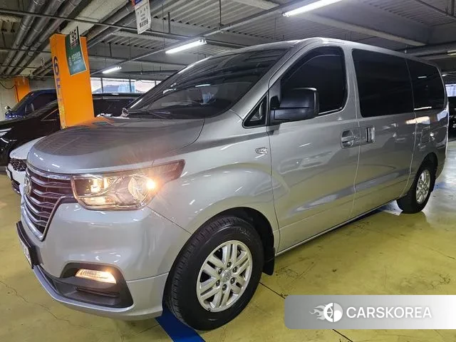 Hyundai The New Grand Starex 2018 Серебристо-серый из Кореи