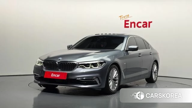 BMW 5 Series (G30) 2018 Серебристо-серый из Кореи