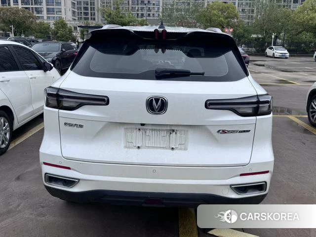 Chang'an CS55 PLUS 2022 Белый из Китая