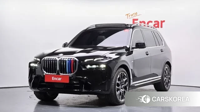BMW X7 (G07) 2023 Черный из Кореи
