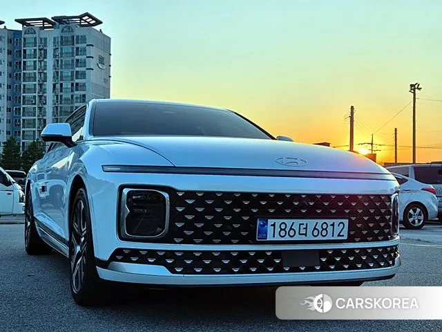 Hyundai Grandeur (GN7) 2023 Белый из Кореи