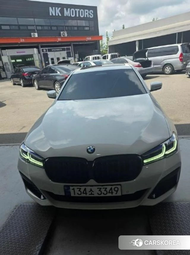 BMW 5 Series (G30) 2023 Белый из Кореи