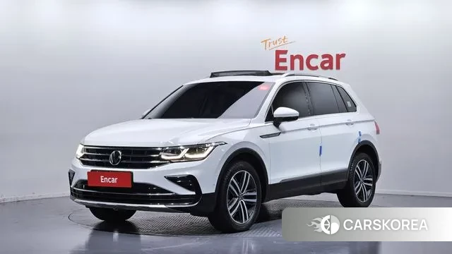 Volkswagen Tiguan second Generation 2021 Белый из Кореи