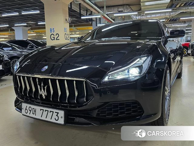 Maserati Quattroporte 2018 Черный из Кореи